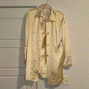 Elegant Cream Women's blazer and skirt set